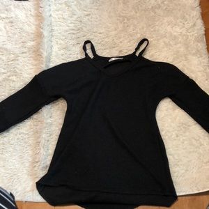 Open shoulder shirt